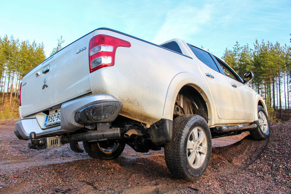 Mitsubishi L200 – Pikappi parhaasta päästä