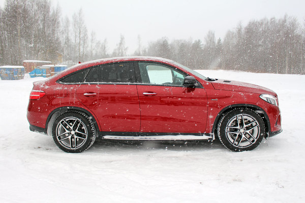 MB GLE 450 AMG Coupé – Ei persaukisille