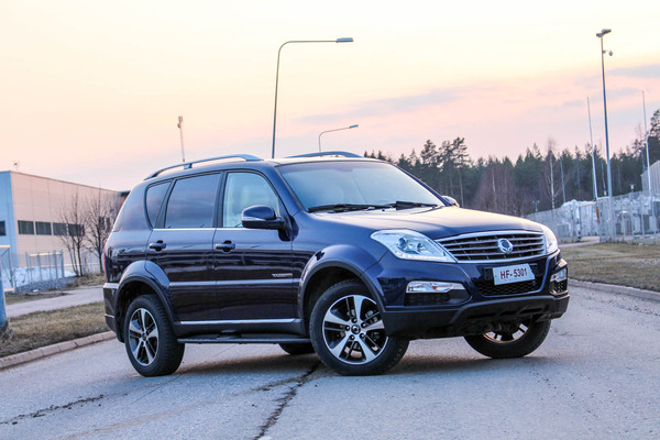 SsangYong Rexton – Vanhan liiton herrasmiesmaasturi