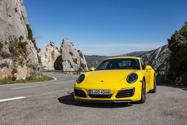 Porschen uudistettu 991.2 Carrera S tarjoaa enemmän tehoja, enemmän vääntöä ja pienemmän kulutuksen.