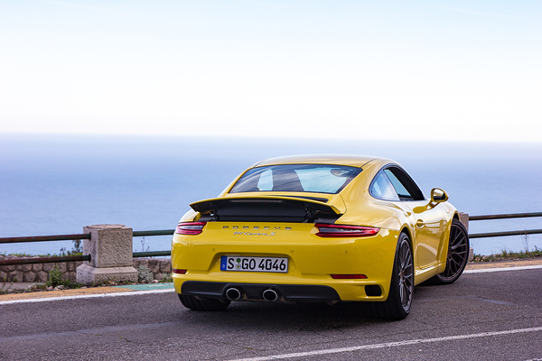 Porschen uudistettu 991.2 Carrera S tarjoaa enemmän tehoja, enemmän vääntöä ja pienemmän kulutuksen.