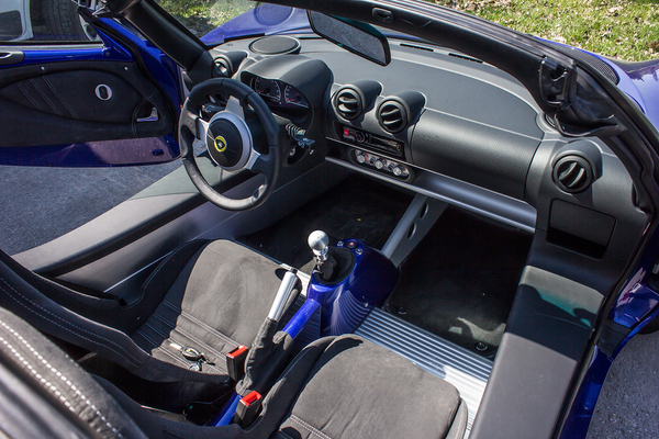 Koeajossa Lotus Elise 20-vuotisjuhlamalli