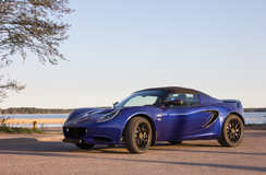 Koeajossa Lotus Elise 20-vuotisjuhlamalli