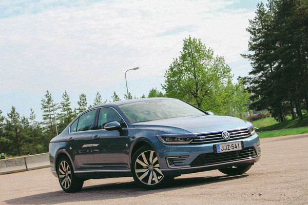 Volkswagen Passat GTE Plug-In Hybrid – Sähköä Pasuunaan