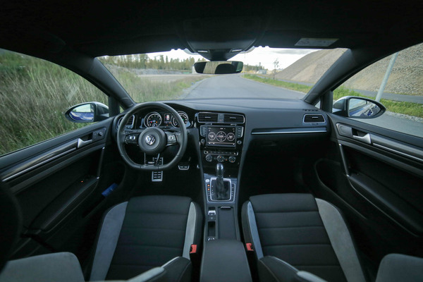 Volkswagen Golf Variant R – Teho-farkun taikaa