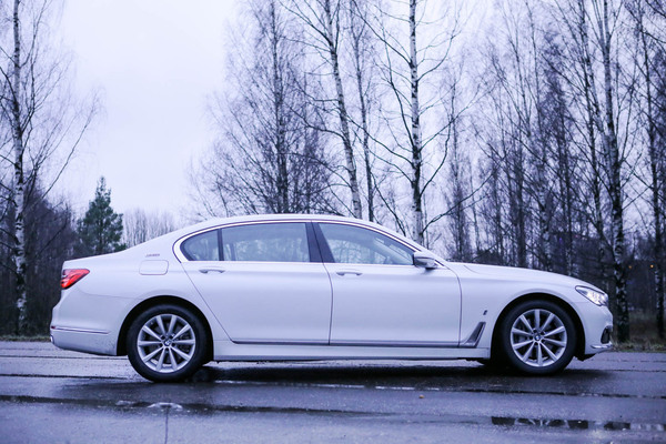 BMW 740 Le – Kun koolla on väliä