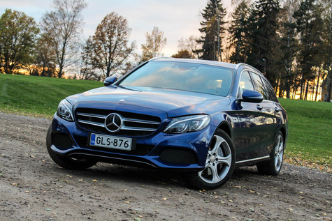 Mercedes-Benz C 350e – Arvokkaasti ekoillen