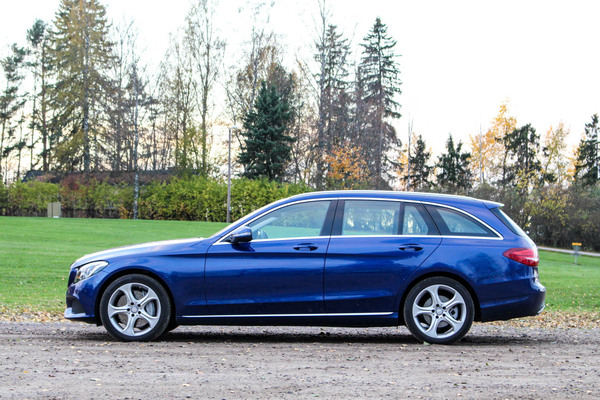 Mercedes-Benz C 350e – Arvokkaasti ekoillen