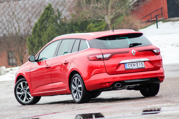 Renault Megane Sport Tourer – Dynaaminen farkkupeppu