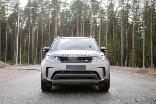 Land Rover Discovery – Brittieleganssia modernilla twistillä