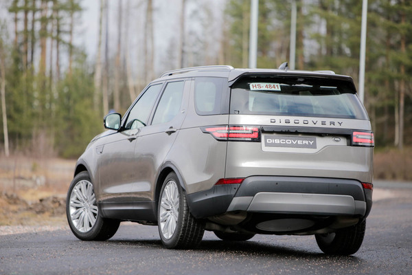 Land Rover Discovery – Brittieleganssia modernilla twistillä