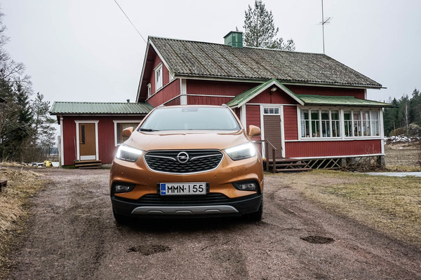 Opel Mokka X - Rennon tyylikäs katumaasturi