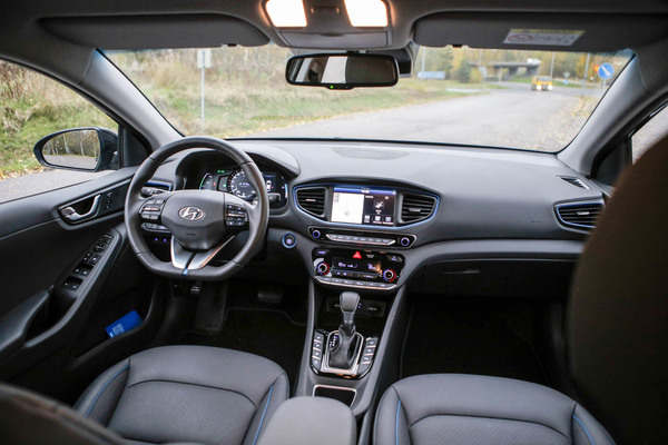 Hyundai Ioniq Plug-In Hybrid – Töpselin ja bensan voimalla