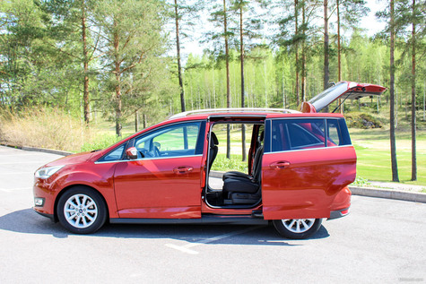 Ford Grand C-MAX – Suuremman perheen järkivankkuri