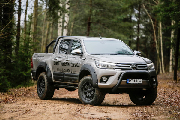 TruckMasters OX – Hilux potenssiin kaksi