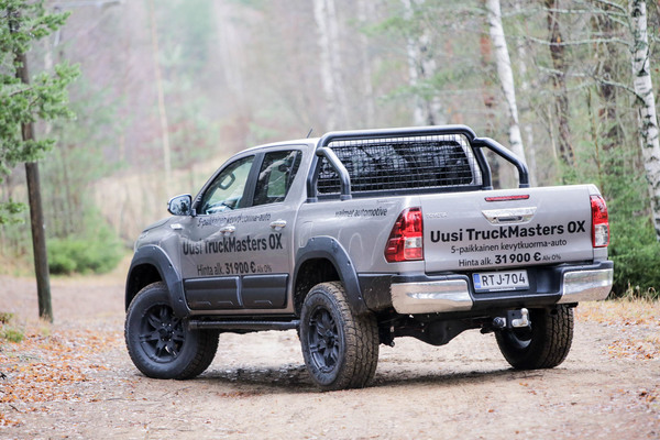 TruckMasters OX – Hilux potenssiin kaksi