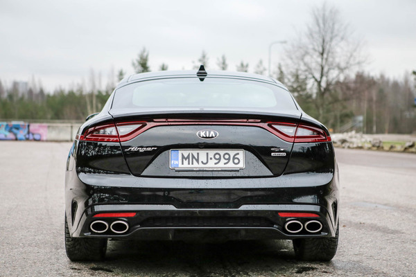 Kia Stinger GT – Korean raikulipoika Kia Stinger GT – Korean raikulipoika