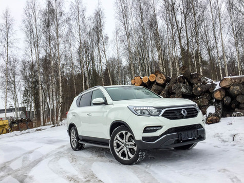 SsangYong Rexton – Land Cruiserin ja Pajeron pahin painajainen