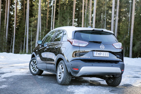 Opel Crossland X – Katujen kummajainen