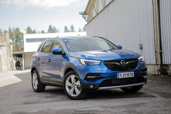 Opel Grandland X – Saksan ranskalaisin katumaasturi