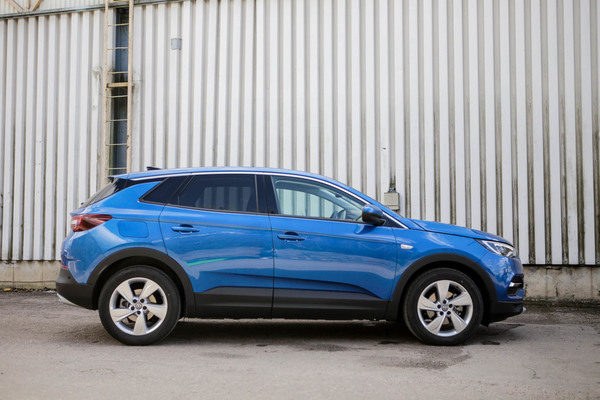 Opel Grandland X – Saksan ranskalaisin katumaasturi