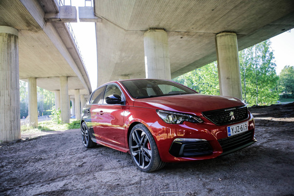 Peugeot 308 GTI – Lievästi päivittynyt kissapeto