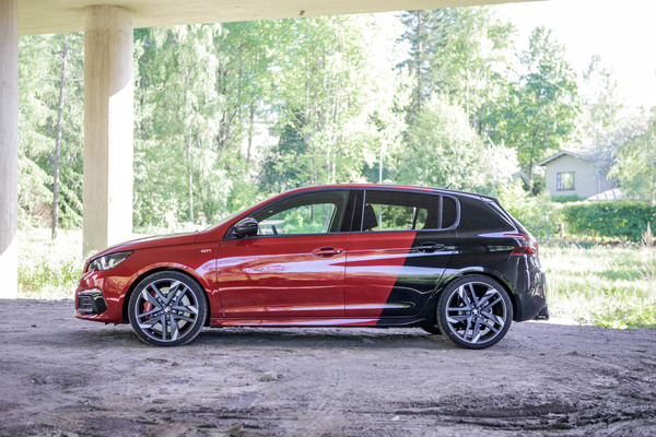 Peugeot 308 GTI – Lievästi päivittynyt kissapeto