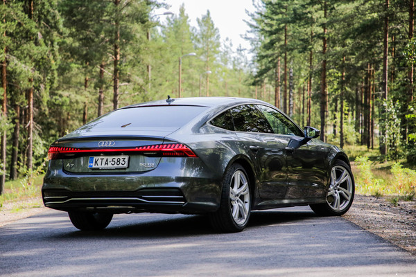 Audi A7 – Oikeista aineksista leivottu coupélimppu