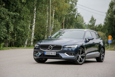 Volvo V60 – Isoveljensä vartija