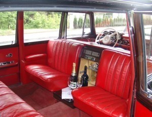 Auto hänelle jolla on jo omat ilmavoimat - Mercedes 600 Pullman