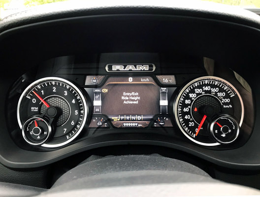 Koeajossa Dodge RAM 1500 LARAMIE BLACK EDITION CREW CAB 5.7