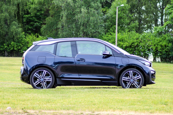 BMW i3 – Sähäkästi ajan hermolla