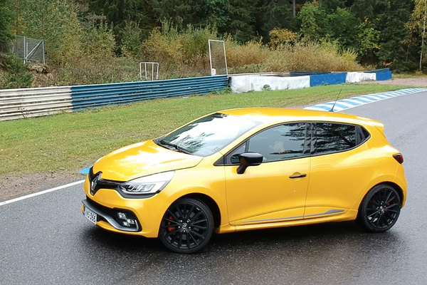 Renault Clio R.S. – Hätäinen Rellu