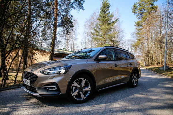 Ford Focus Active – Mökkiläisen unelmafarkku
