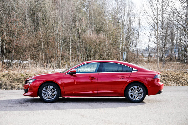 Peugeot 508 – linjakas laatulimppu