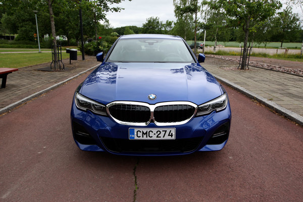 BMW 320d A xDrive - klassikon uusi tuleminen