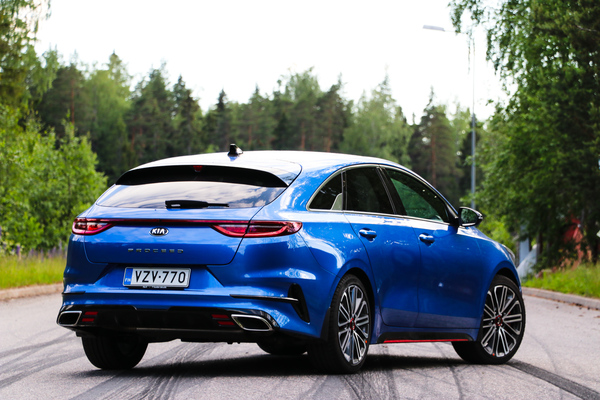 Kia ProCeed GT – farkun ja coupén kaunis liitto