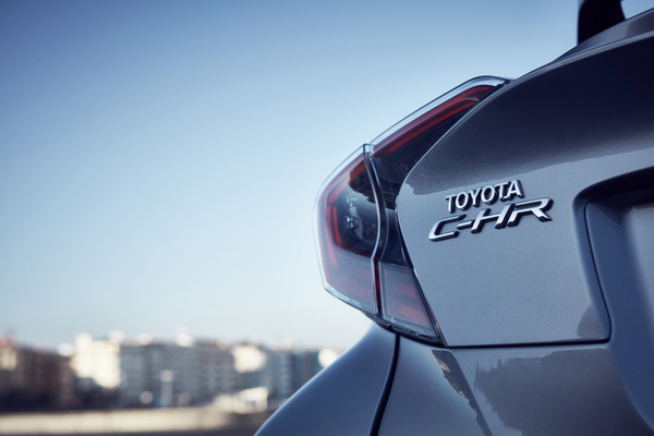 Toyota Jousto tarjoaa leasingin ja osamaksurahoituksen parhaat puolet