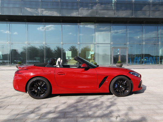 BMW Z4 – tunnetta ja tukan tuiverrusta