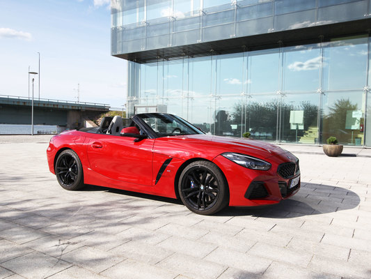 BMW Z4 – tunnetta ja tukan tuiverrusta