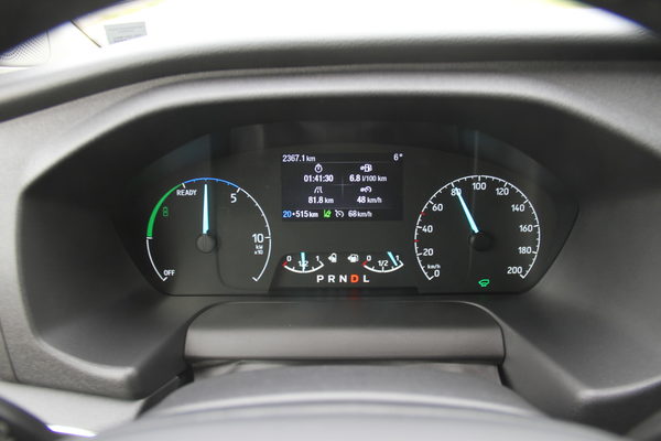 Ford Transit Custom PHEV ja Tourneo Custom PHEV