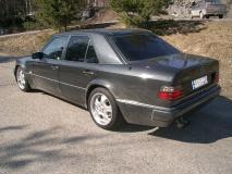 Sporttivertailu: Audi S4 2.7 Biturbo Quattro Avant ja MB 500E