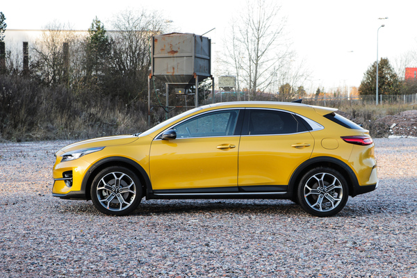Kia XCeed – Karkki sisältä ja ulkoa Kia XCeed – Karkki sisältä ja ulkoa
