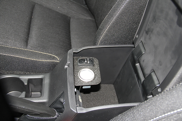 Toyota Hilux nyt myös TruckMasters OX -kevytkuorma-autona