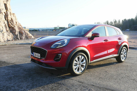 Ford Puma - katumaasturi Focuksen ja Fiestan väliin