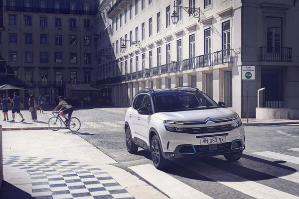 Citroënin Baltian maahantuonti ja Virossa sijaitsevat Citroën- ja Honda-vähittäiskaupat liitetty osaksi Bassadone Groupia