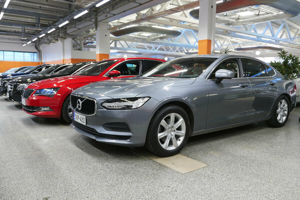 Uusi tapa hankkia käytetty auto: vuokraa ensin - osta jos tykkäät