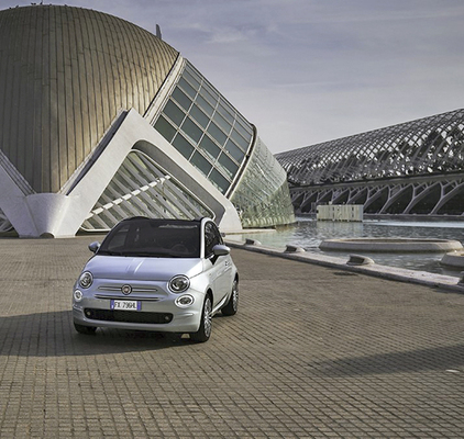 Fiat valmistaa pian sähkö- ja hybridiautoja aurinkoenergialla